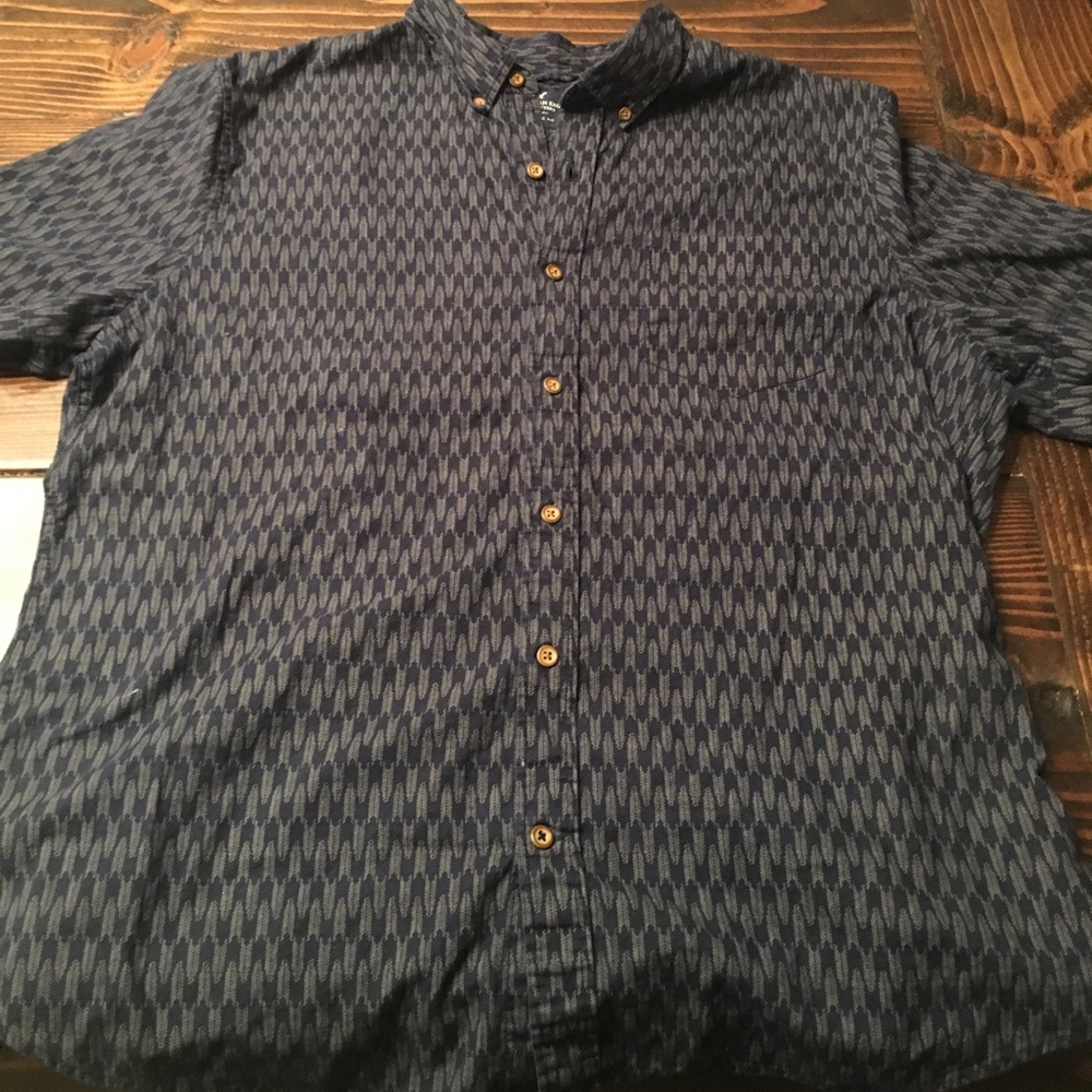 Men’s American Eagle button up shirt XL